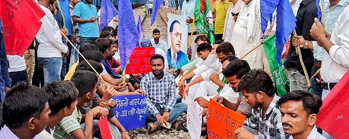 PTI : Bhim Army supporters block railway tracks in support of the Bharat Bandh call over the recent Supreme Court ruling on SC/ST reservations, in Arrah, Thursday, Aug. 21, 2024